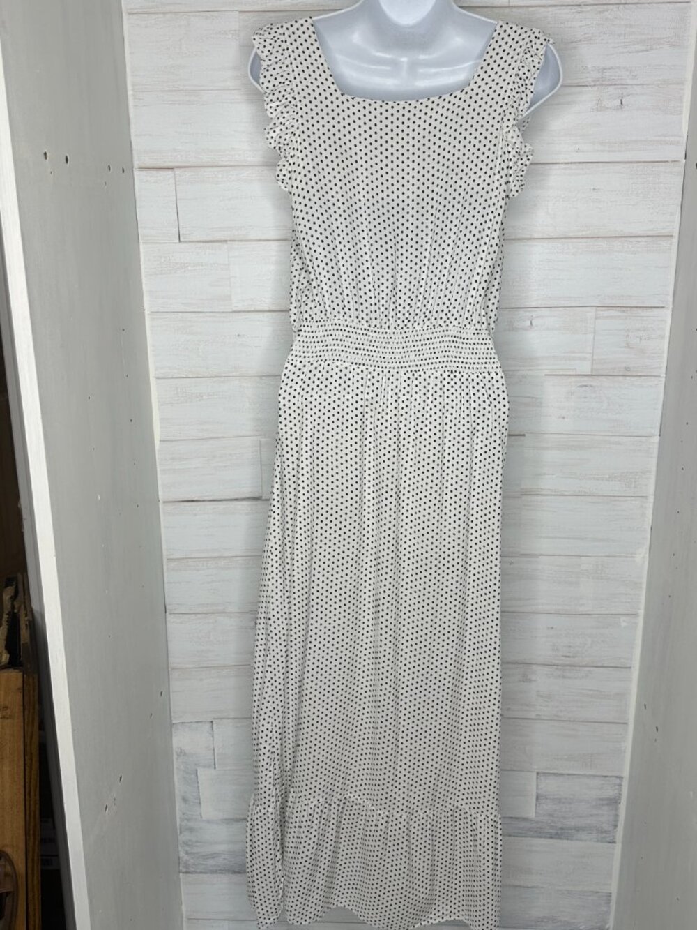 NWOT Seven Islands Cream w/Black Polka Dots Maxi Dress Size Medium Smocked Waist - Picture 5 of 10